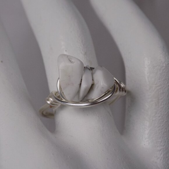Howlite hand wrapped stone chip ring size 8 - Picture 1 of 6